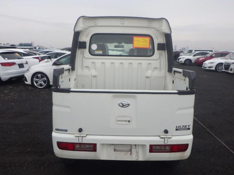 2015 Daihatsu Hijet Cargo Auto - POA