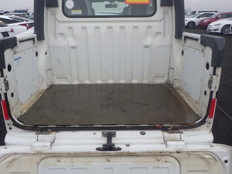 2015 Daihatsu Hijet Cargo Auto - POA