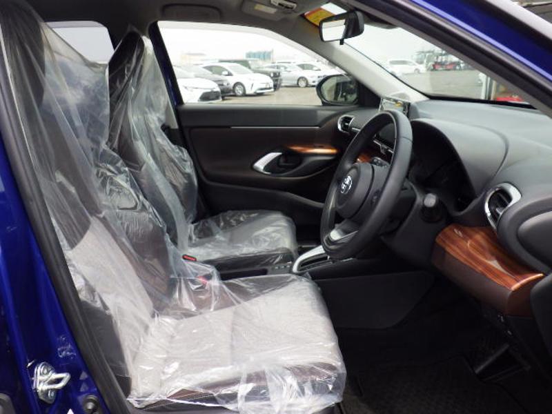 2022 Toyota Yaris Cross Hybrid Blue