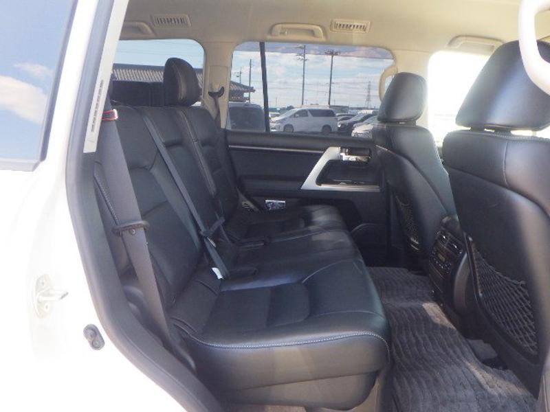 2015 Toyota Land Cruiser 4.6 V8 Auto Pearl White