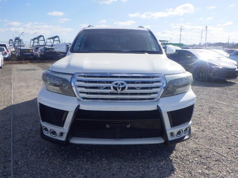 2015 Toyota Land Cruiser 4.6 V8 Auto Pearl White