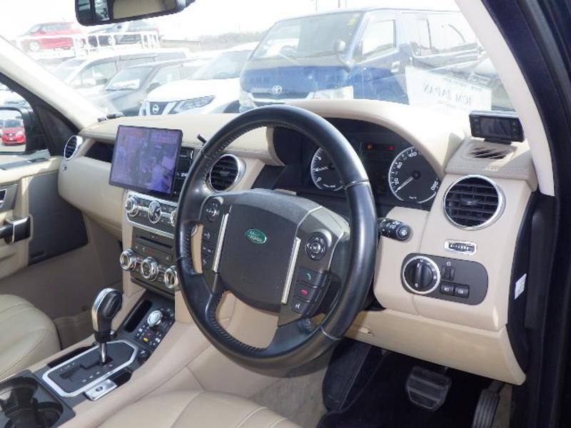 2011 Land Rover Discovery 4 5.0 V8 SE Black
