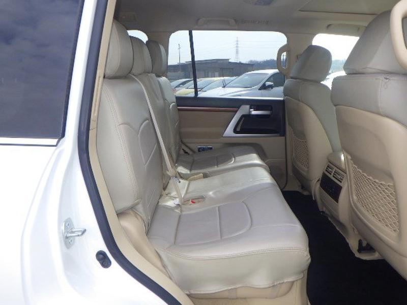2016 Toyota Land Cruiser AX 4.6 V8 Auto Pearl White