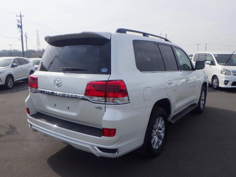 2016 Toyota Land Cruiser AX 4.6 V8 Auto Pearl White