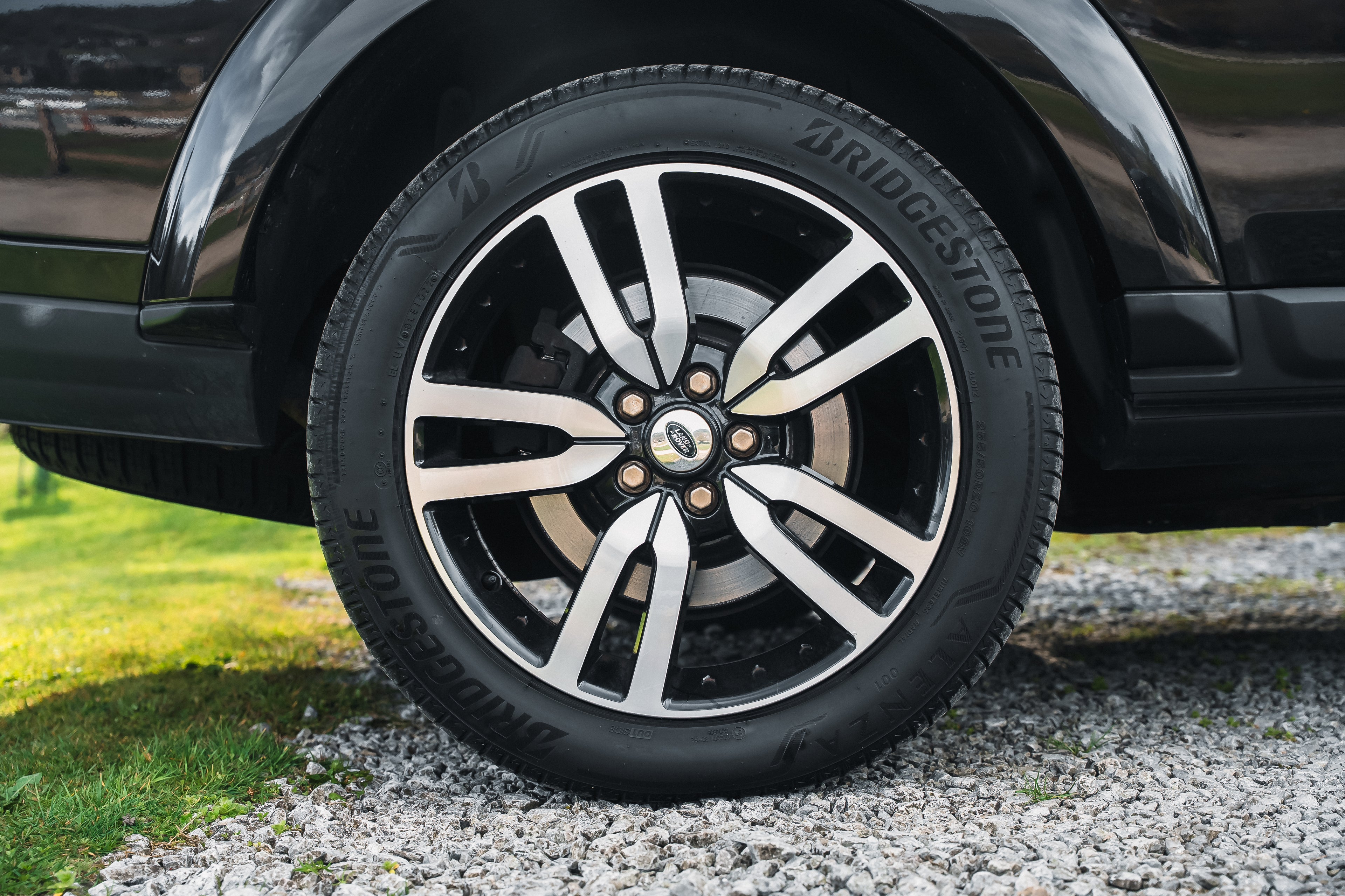2012 Land Rover Discovery 4 5.0 V8 SE Limited - For sale via auction