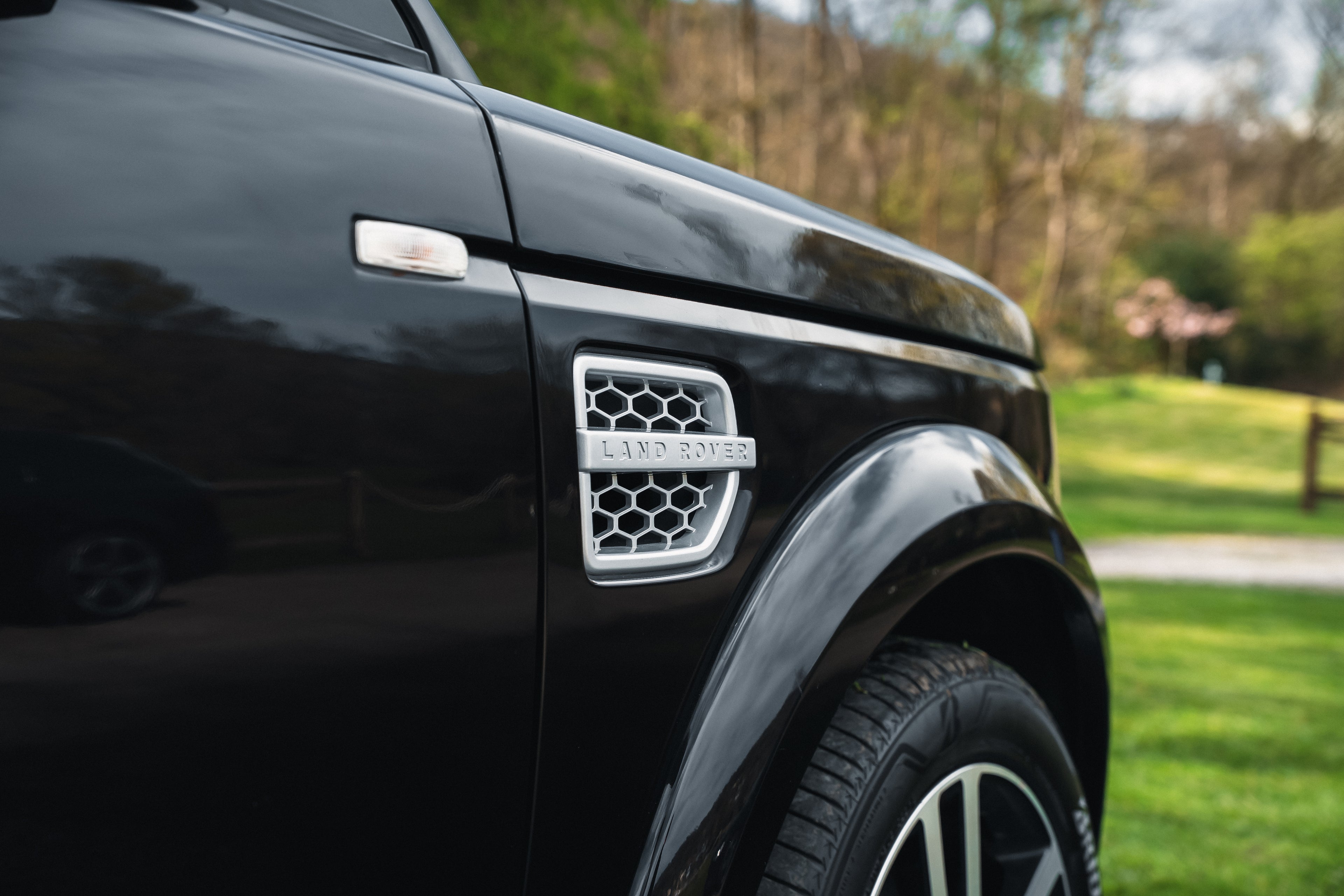 2012 Land Rover Discovery 4 5.0 V8 SE Limited - For sale via auction