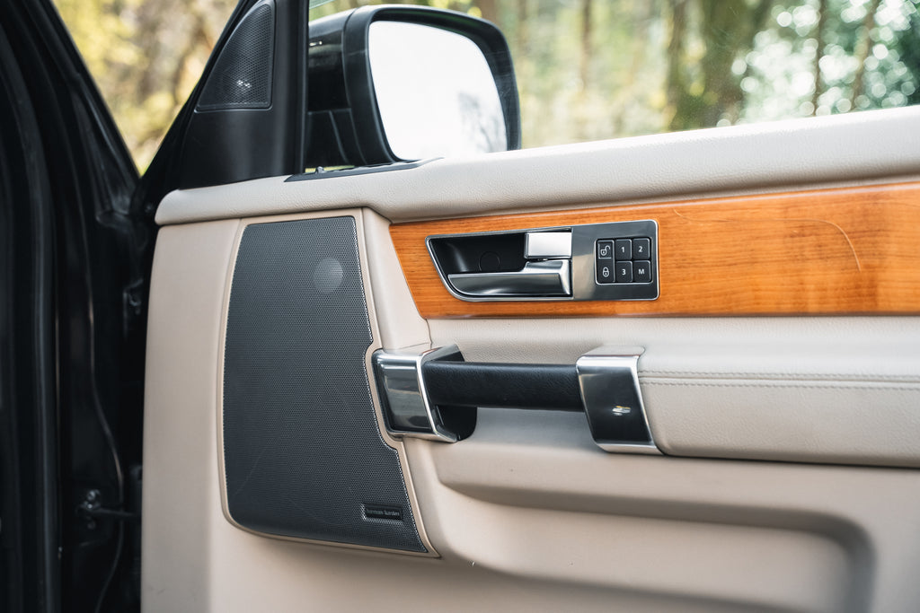2012 Land Rover Discovery 4 5.0 V8 SE Limited - For sale via auction