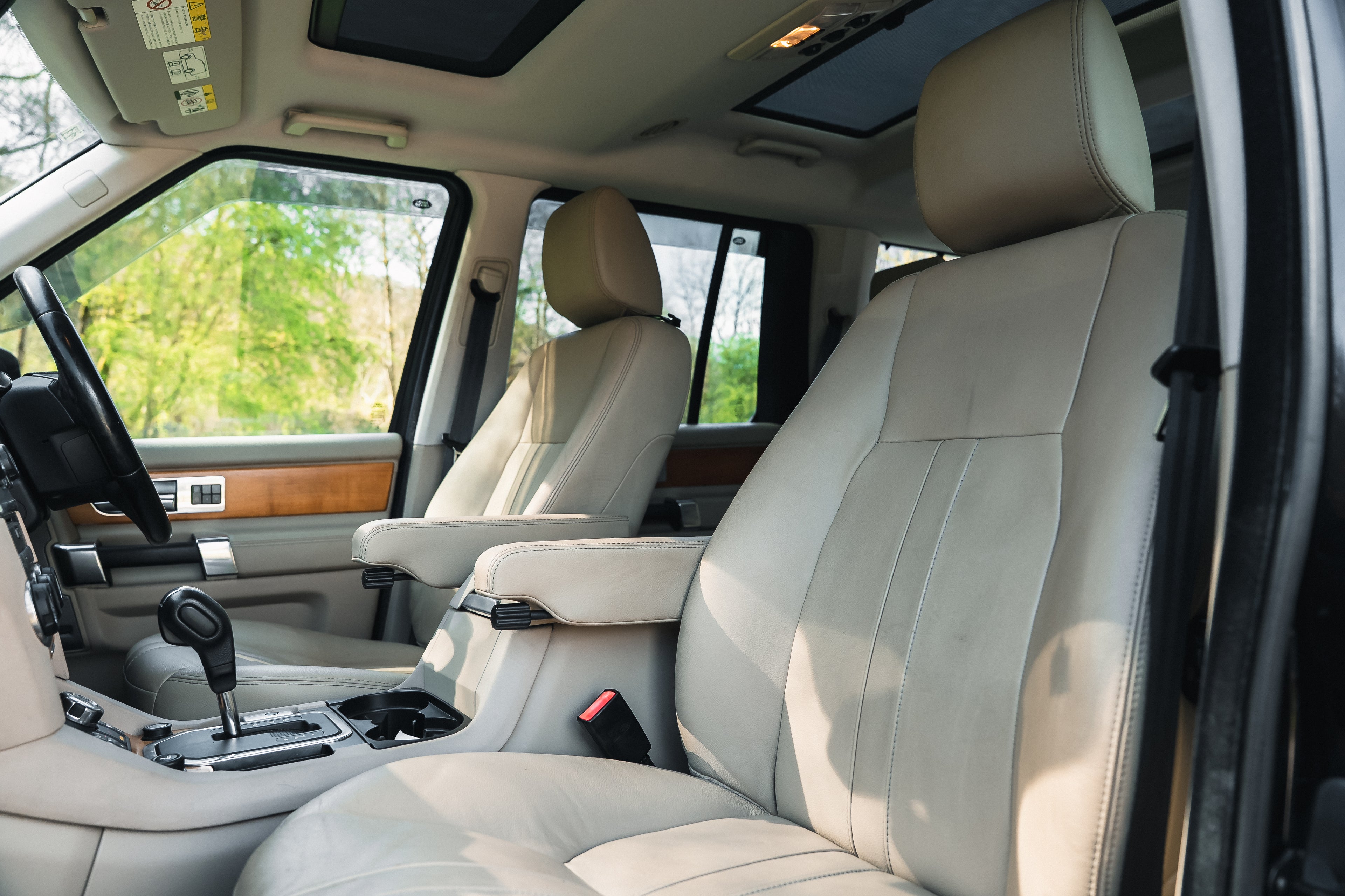 2012 Land Rover Discovery 4 5.0 V8 SE Limited - For sale via auction