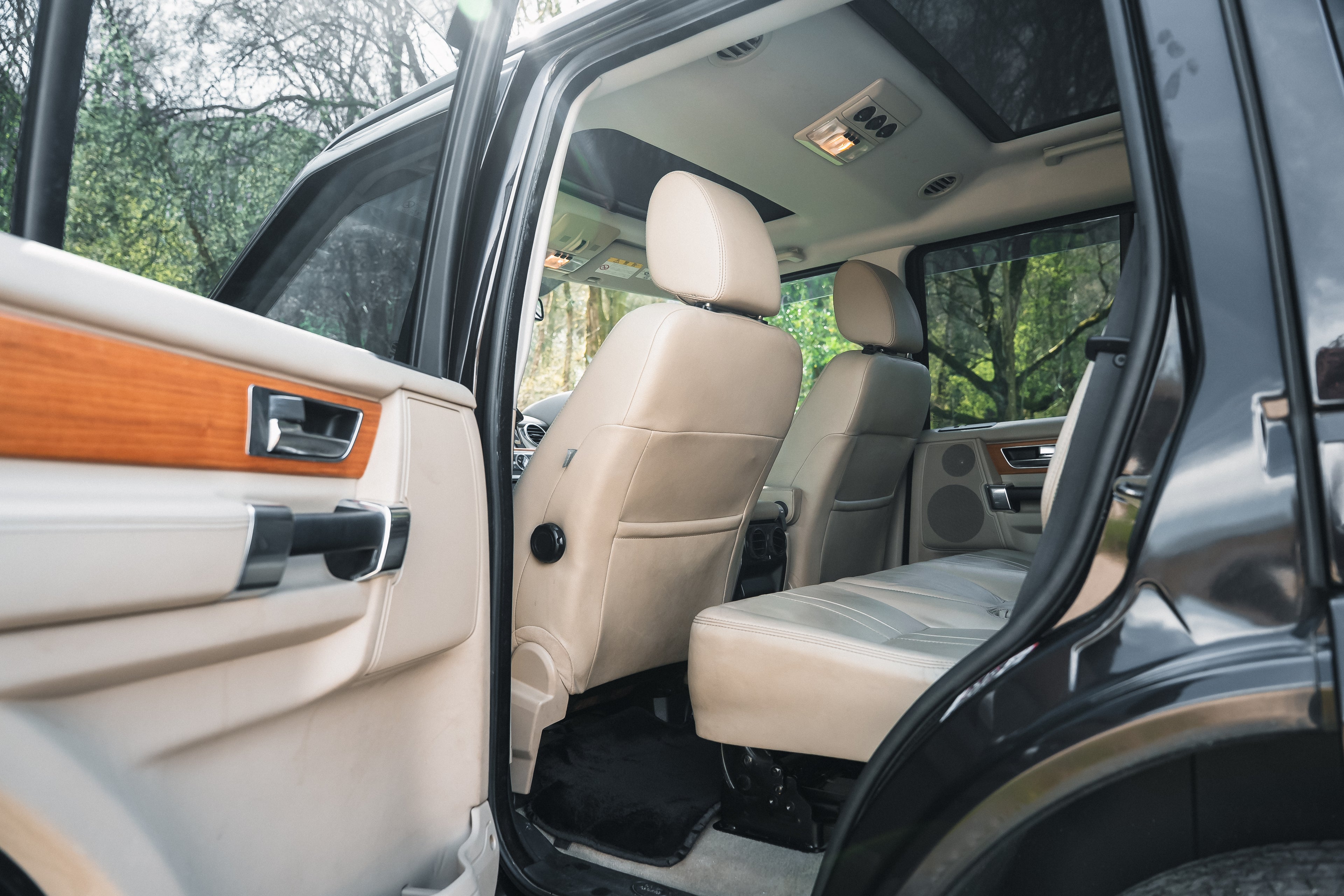 2012 Land Rover Discovery 4 5.0 V8 SE Limited - For sale via auction