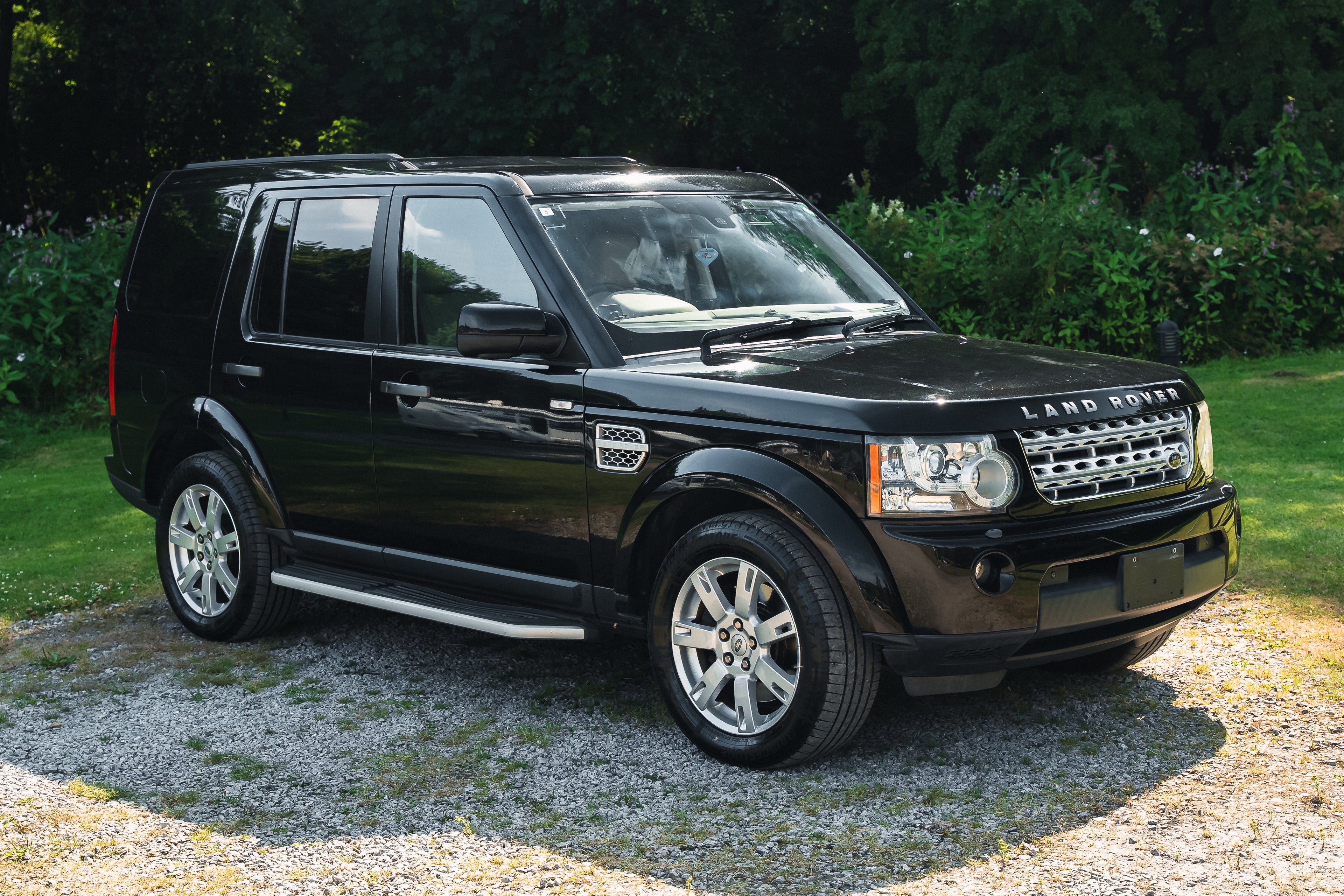 2011 Land Rover Discovery 4 5.0 V8 SE Black