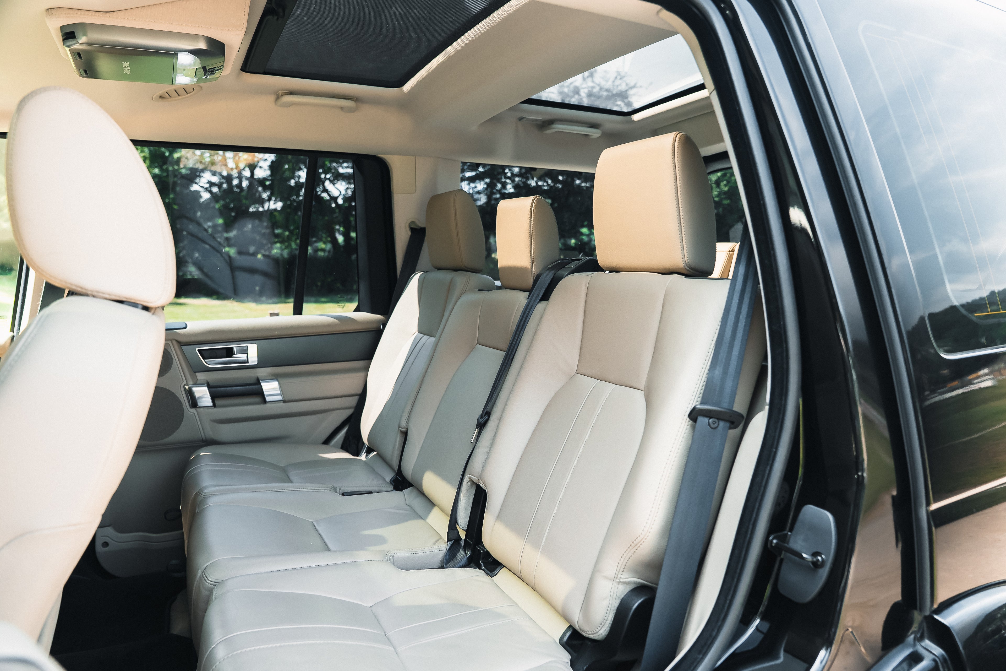 2011 Land Rover Discovery 4 5.0 V8 SE Black