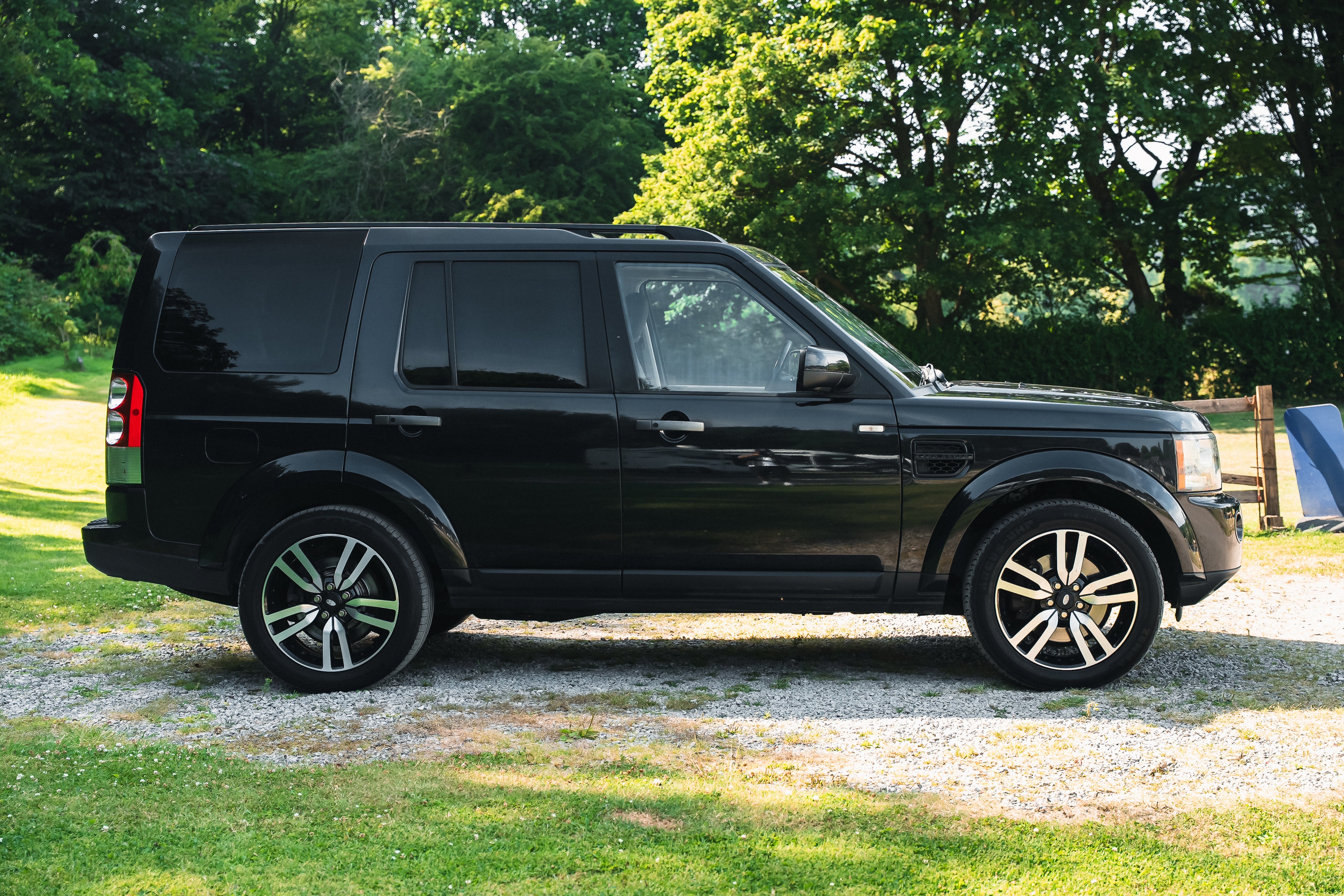 2012 Land Rover Discovery 4 5.0 V8 SE Black