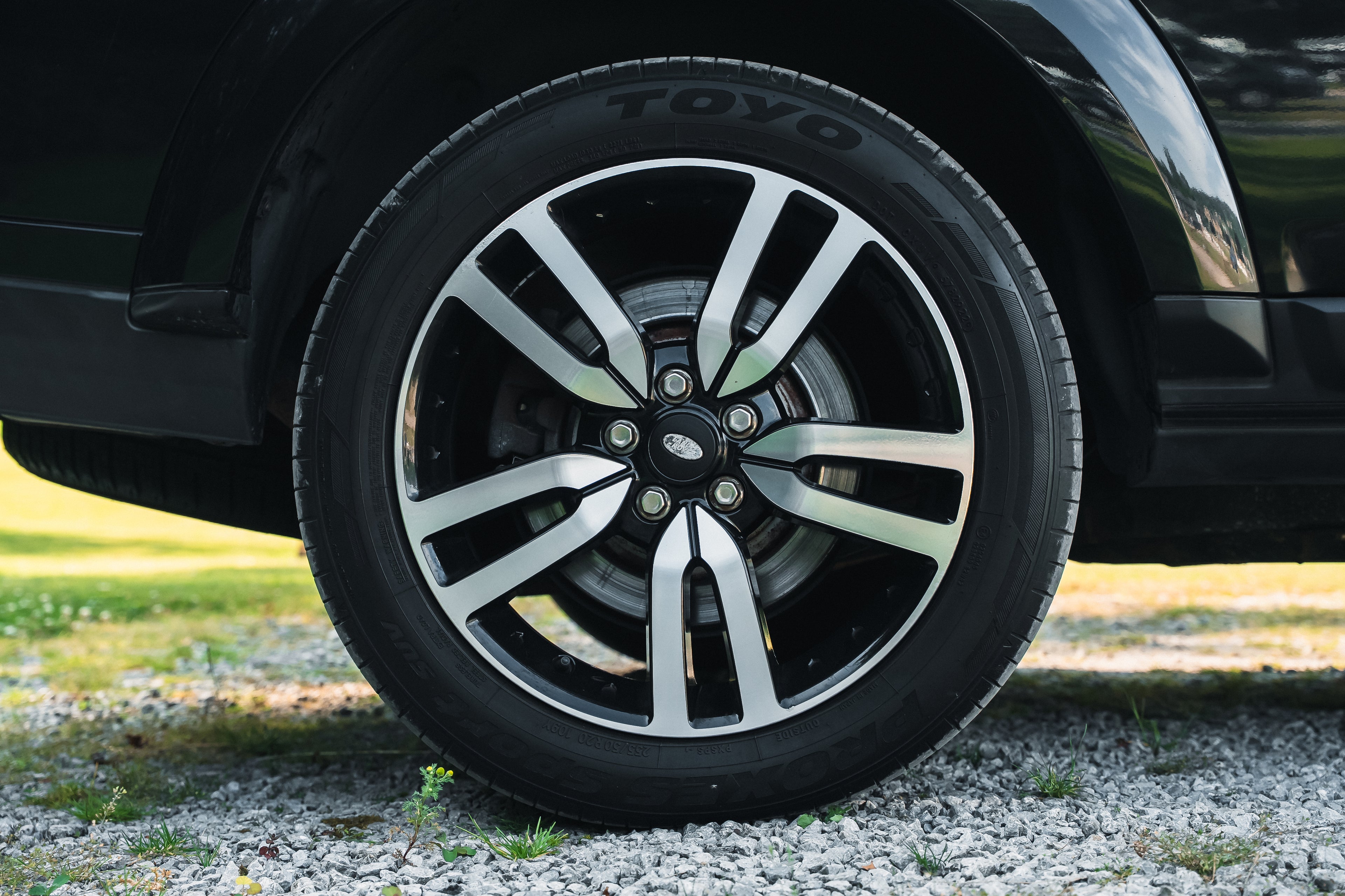 2012 Land Rover Discovery 4 5.0 V8 SE Black