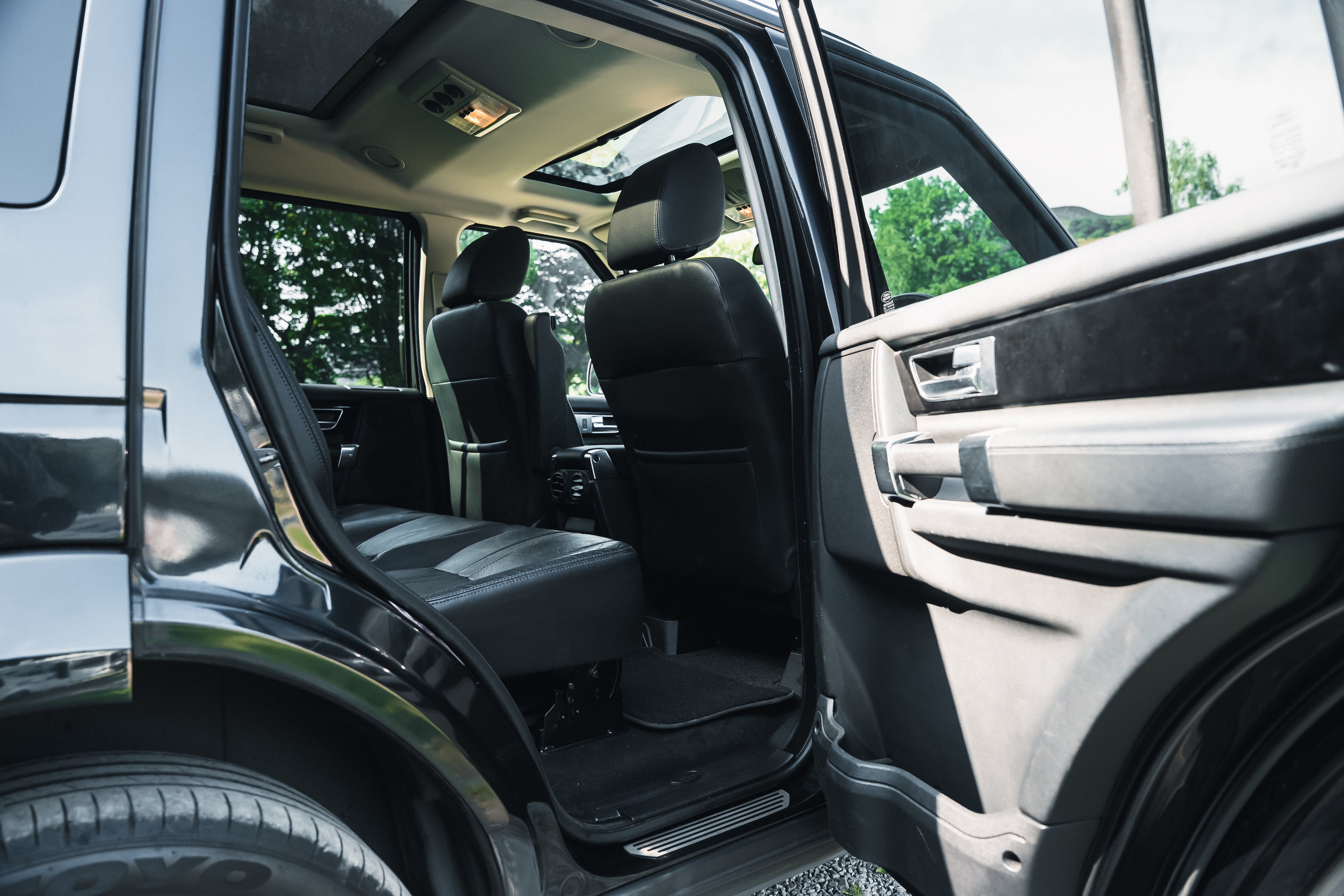 2012 Land Rover Discovery 4 5.0 V8 SE Black