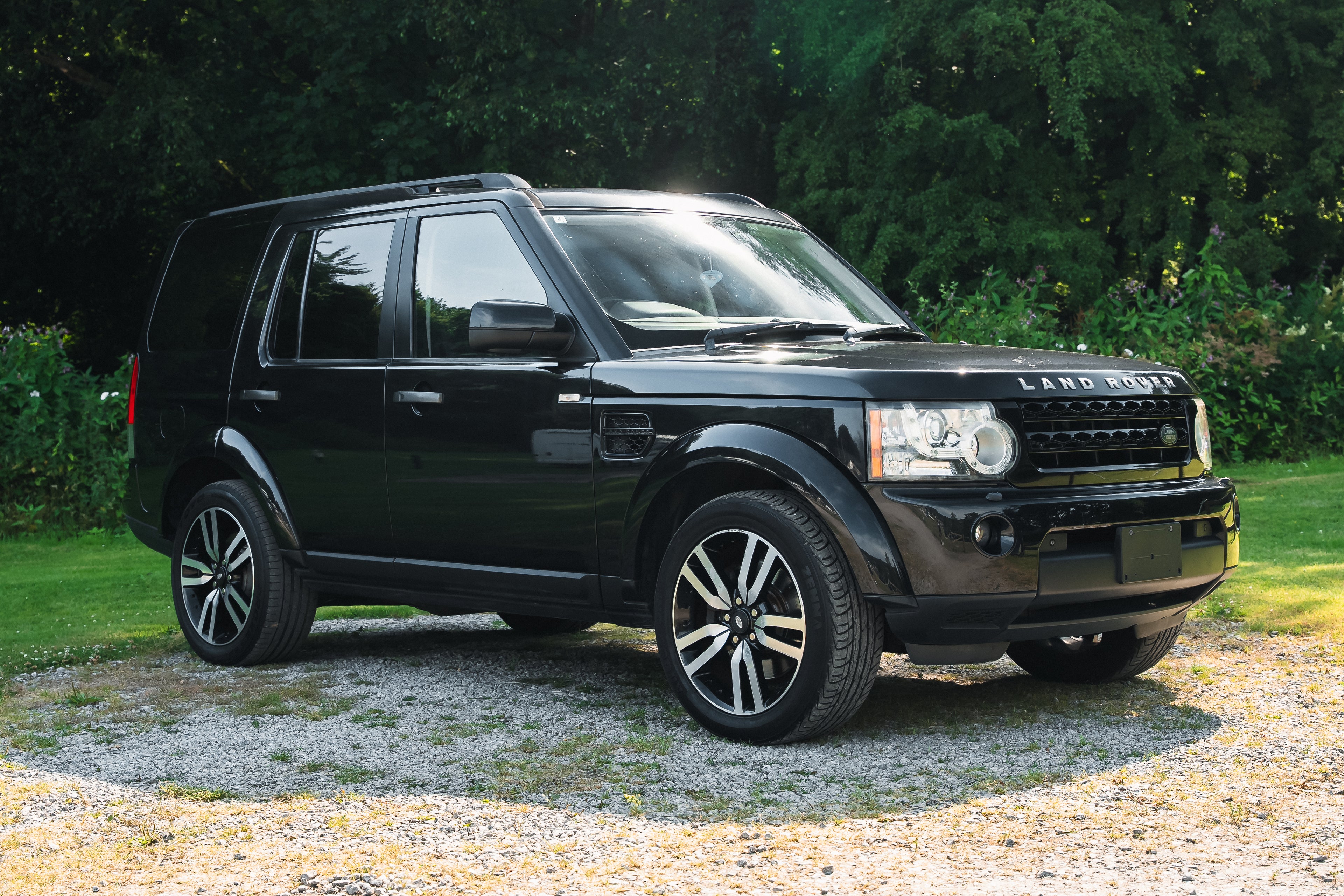 2012 Land Rover Discovery 4 5.0 V8 SE Black