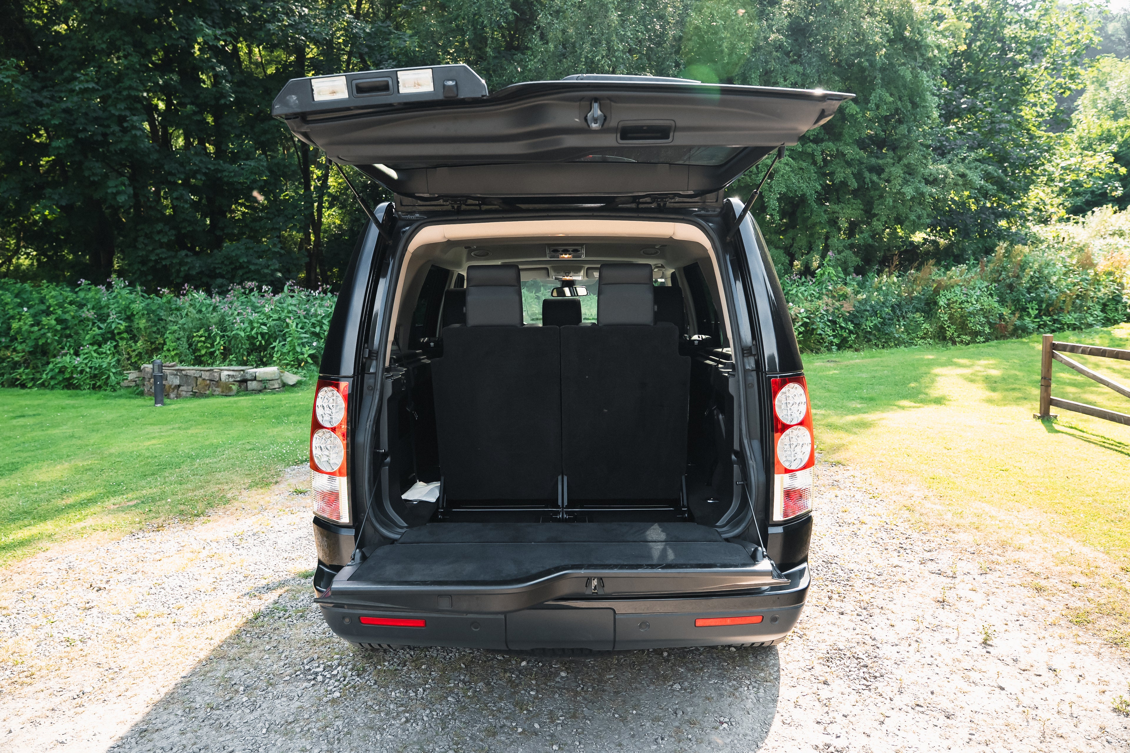 2012 Land Rover Discovery 4 5.0 V8 SE Black