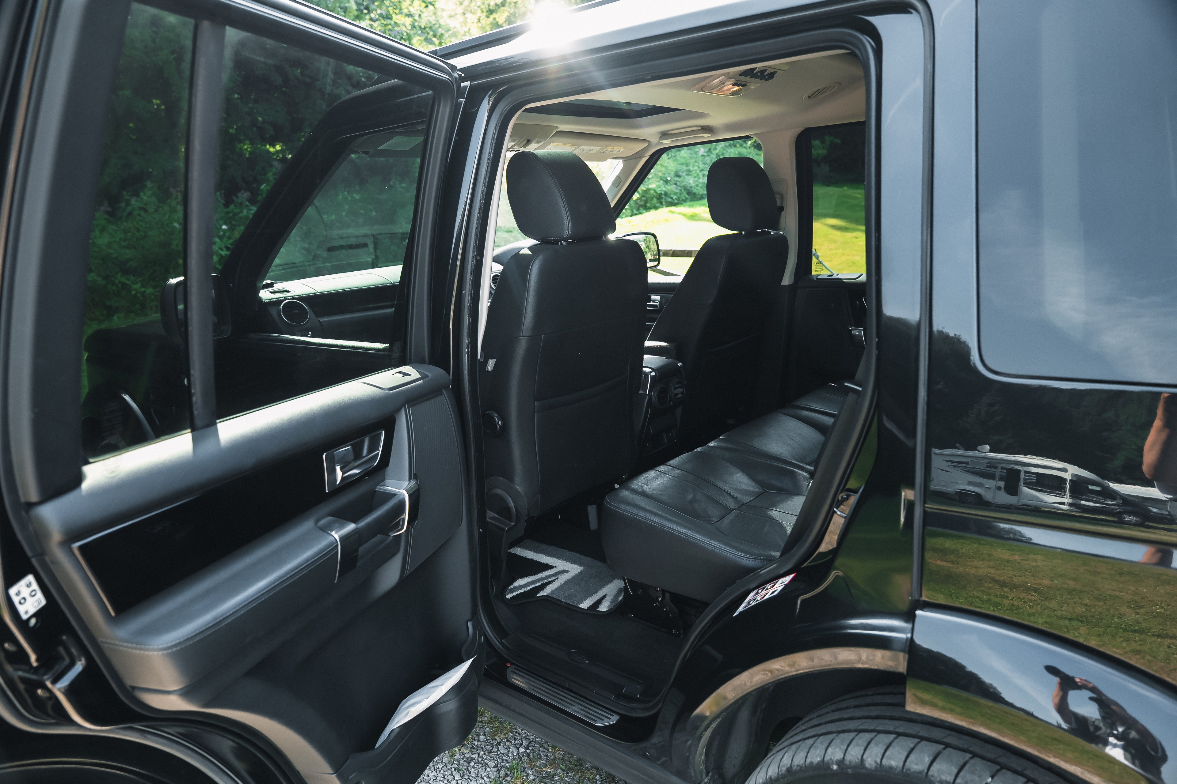 2012 Land Rover Discovery 4 5.0 V8 SE Black
