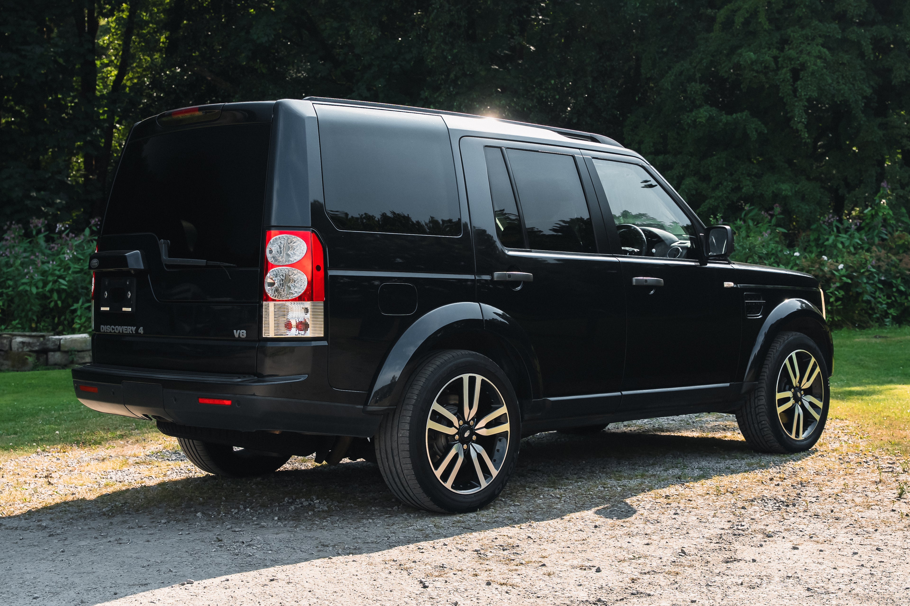 2012 Land Rover Discovery 4 5.0 V8 SE Black