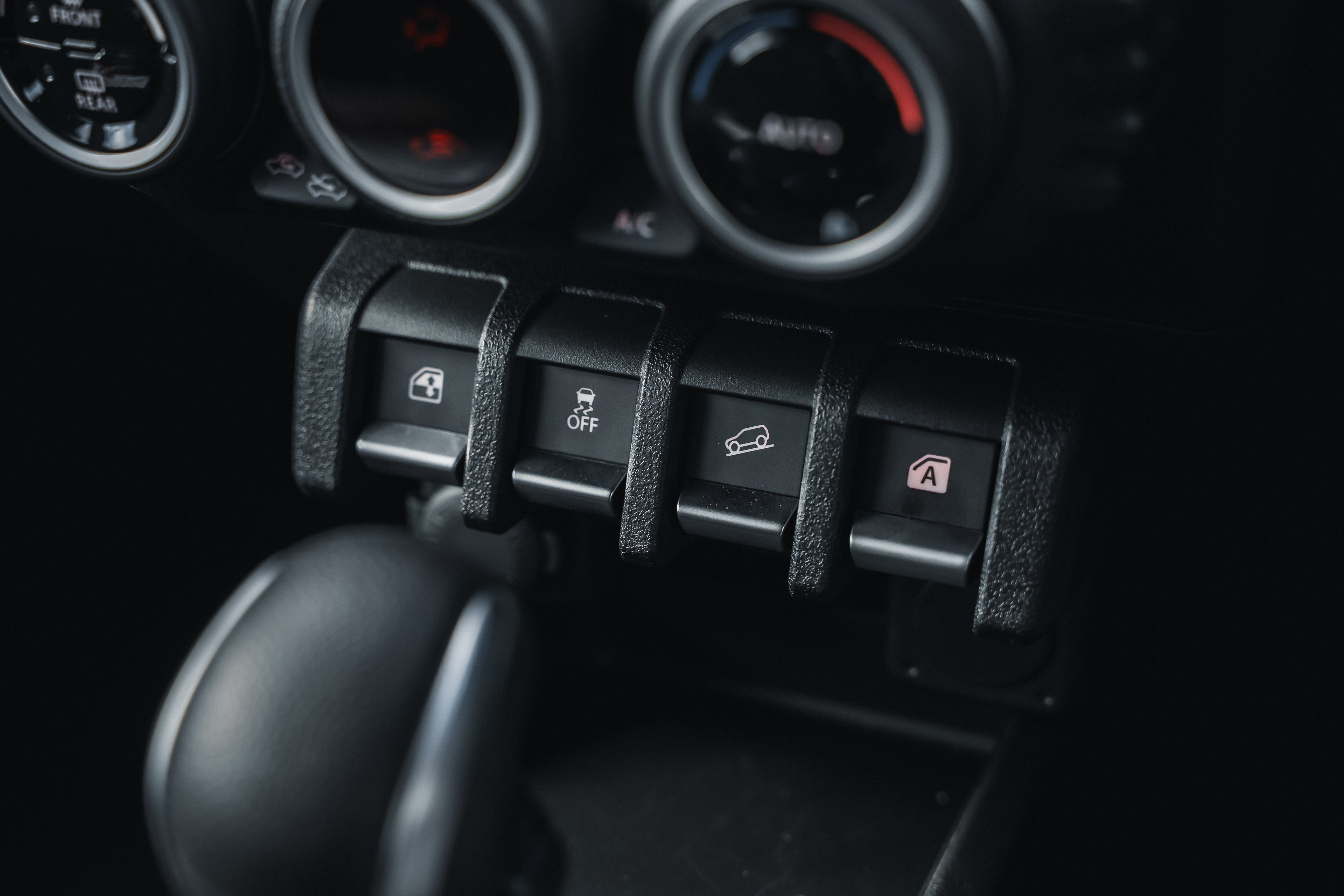 2025 Suzuki Jimny Nomade 5 Door SZ5 Auto Black
