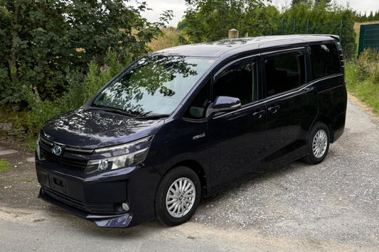 2014 Toyota Voxy Hybrid
