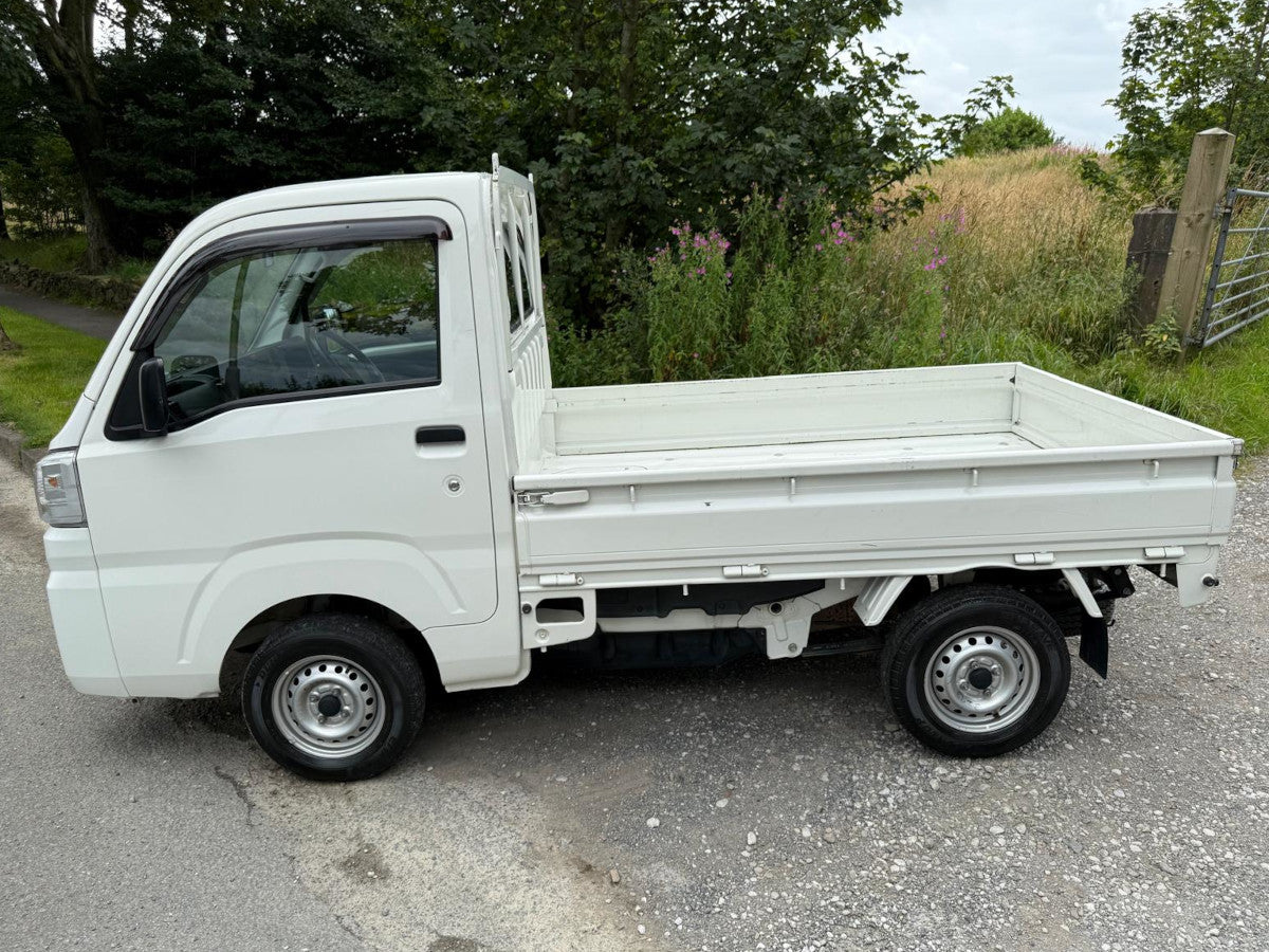 2015 Daihatsu Hijet Pickup 4x4 Manual