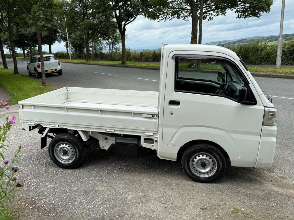 2015 Daihatsu Hijet Pickup 4x4 Manual