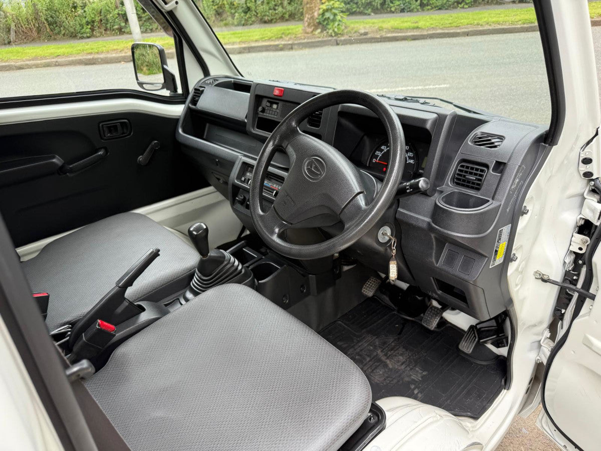 2015 Daihatsu Hijet Pickup 4x4 Manual