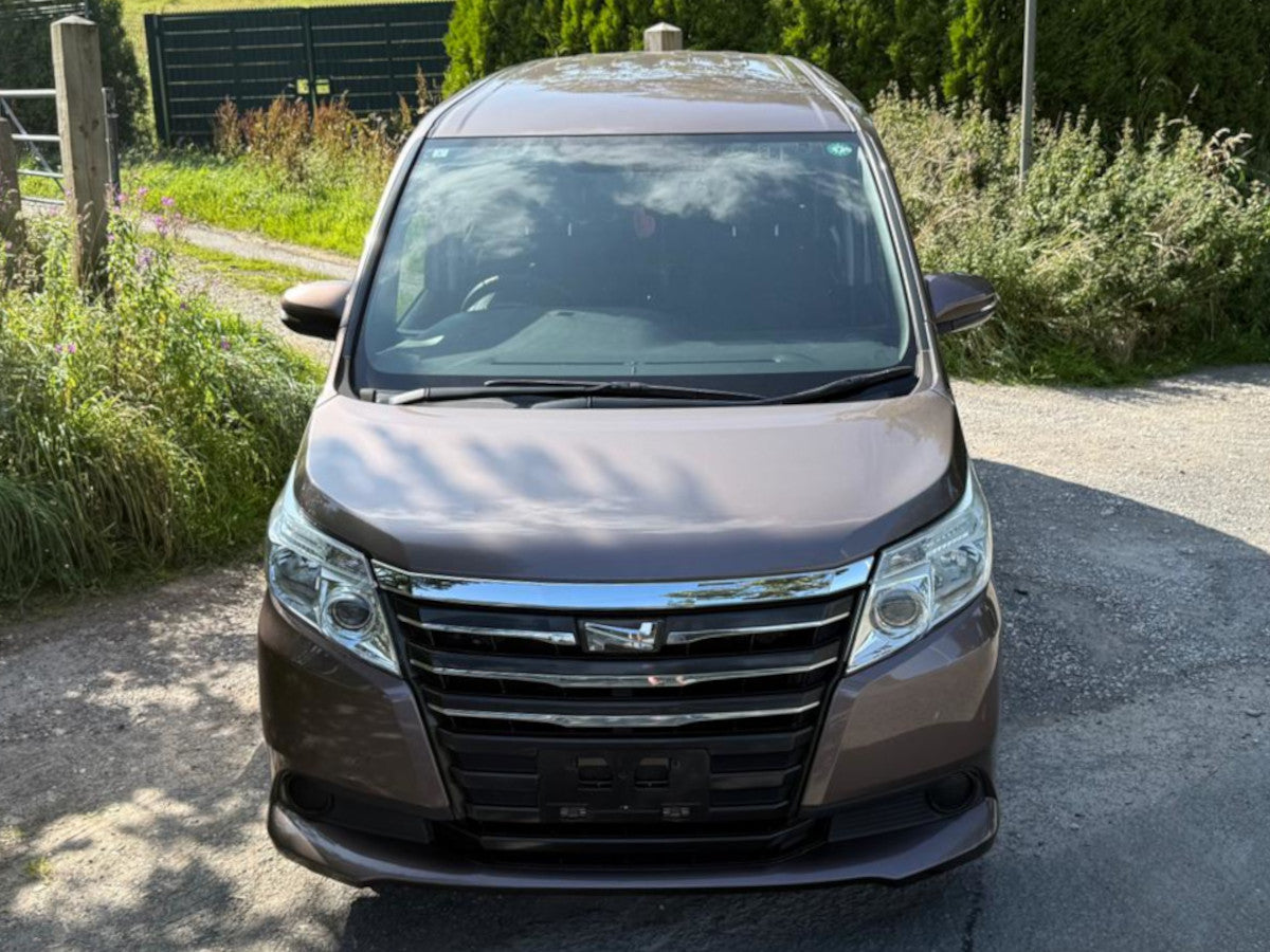 2015 Toyota Noah Welfare