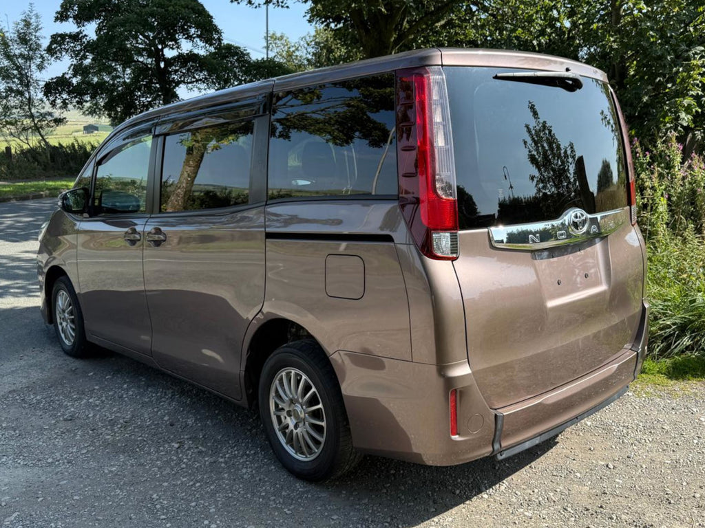 2015 Toyota Noah Welfare