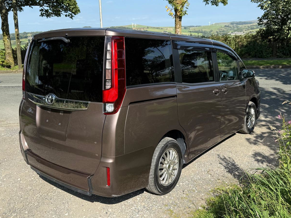 2015 Toyota Noah Welfare