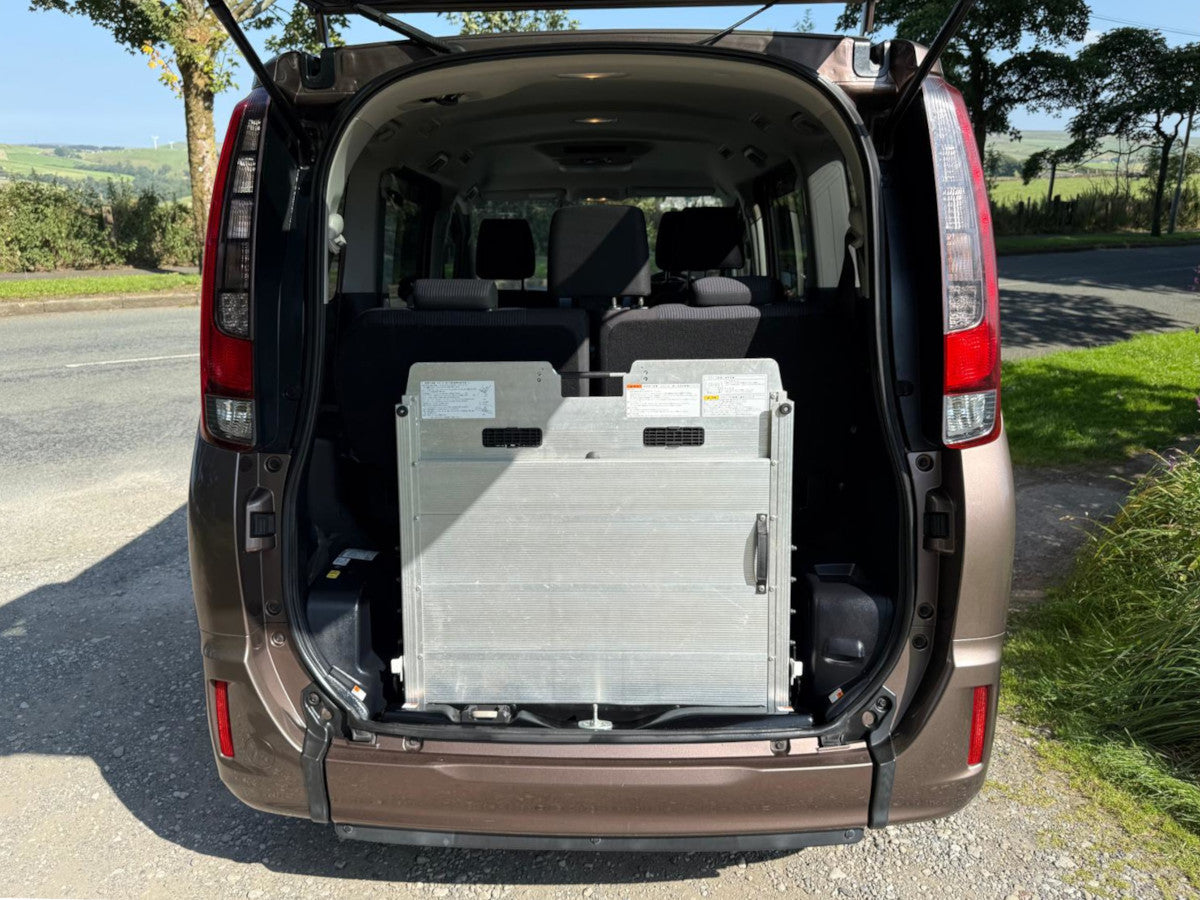 2015 Toyota Noah Welfare