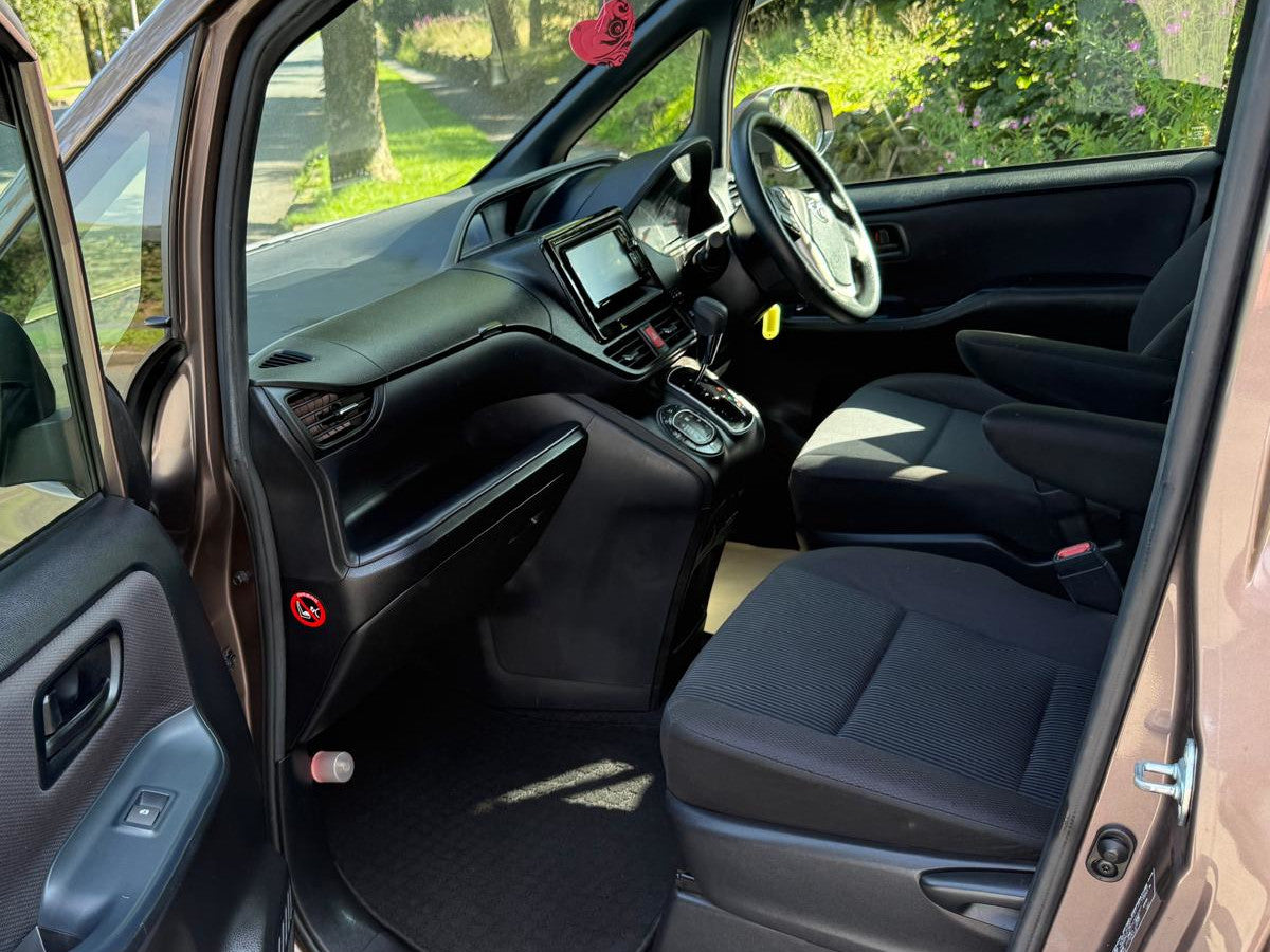 2015 Toyota Noah Welfare