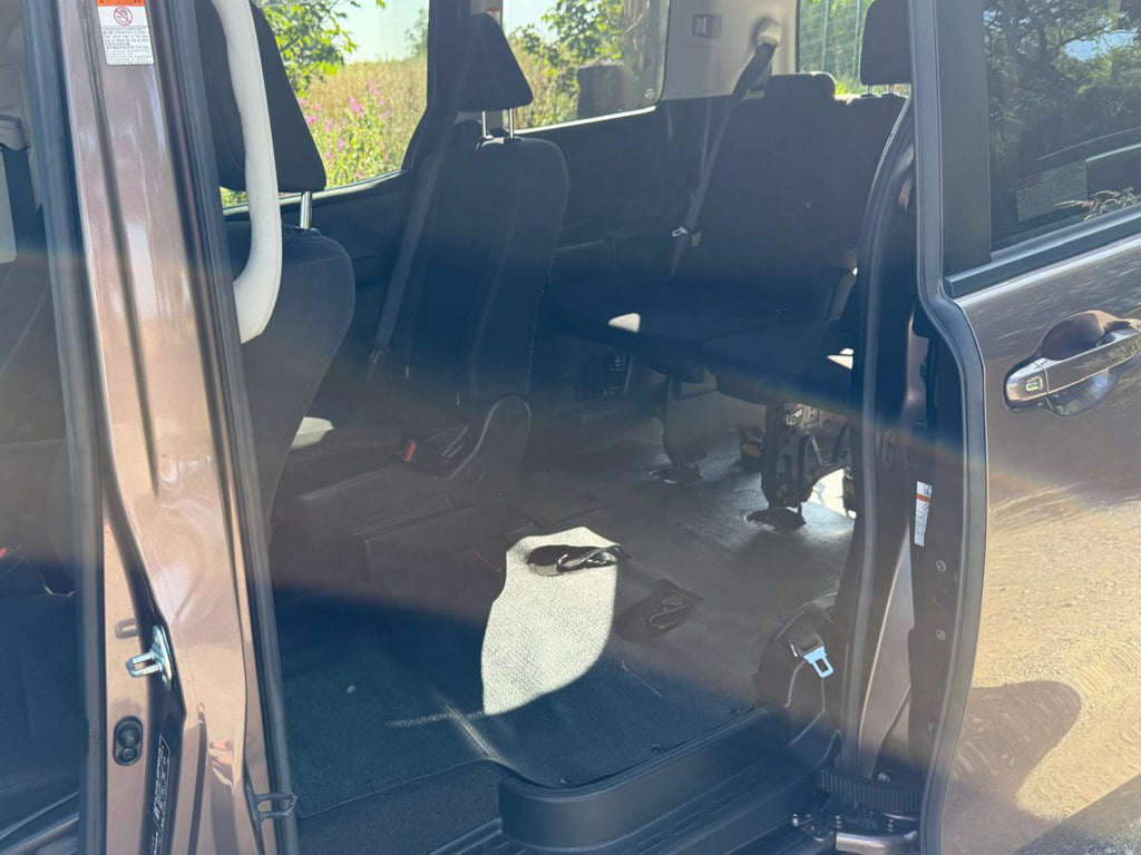 2015 Toyota Noah Welfare