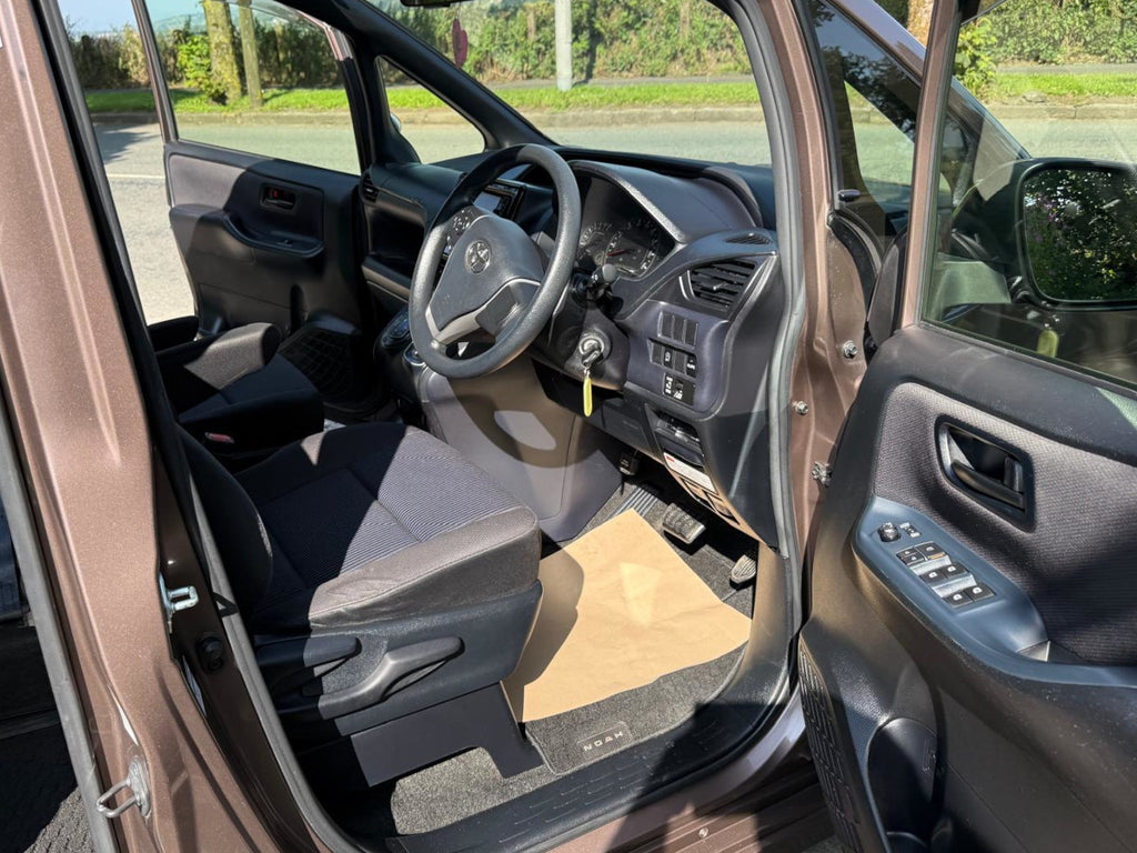 2015 Toyota Noah Welfare