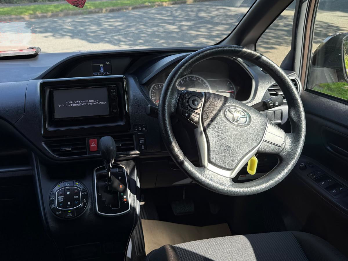 2015 Toyota Noah Welfare