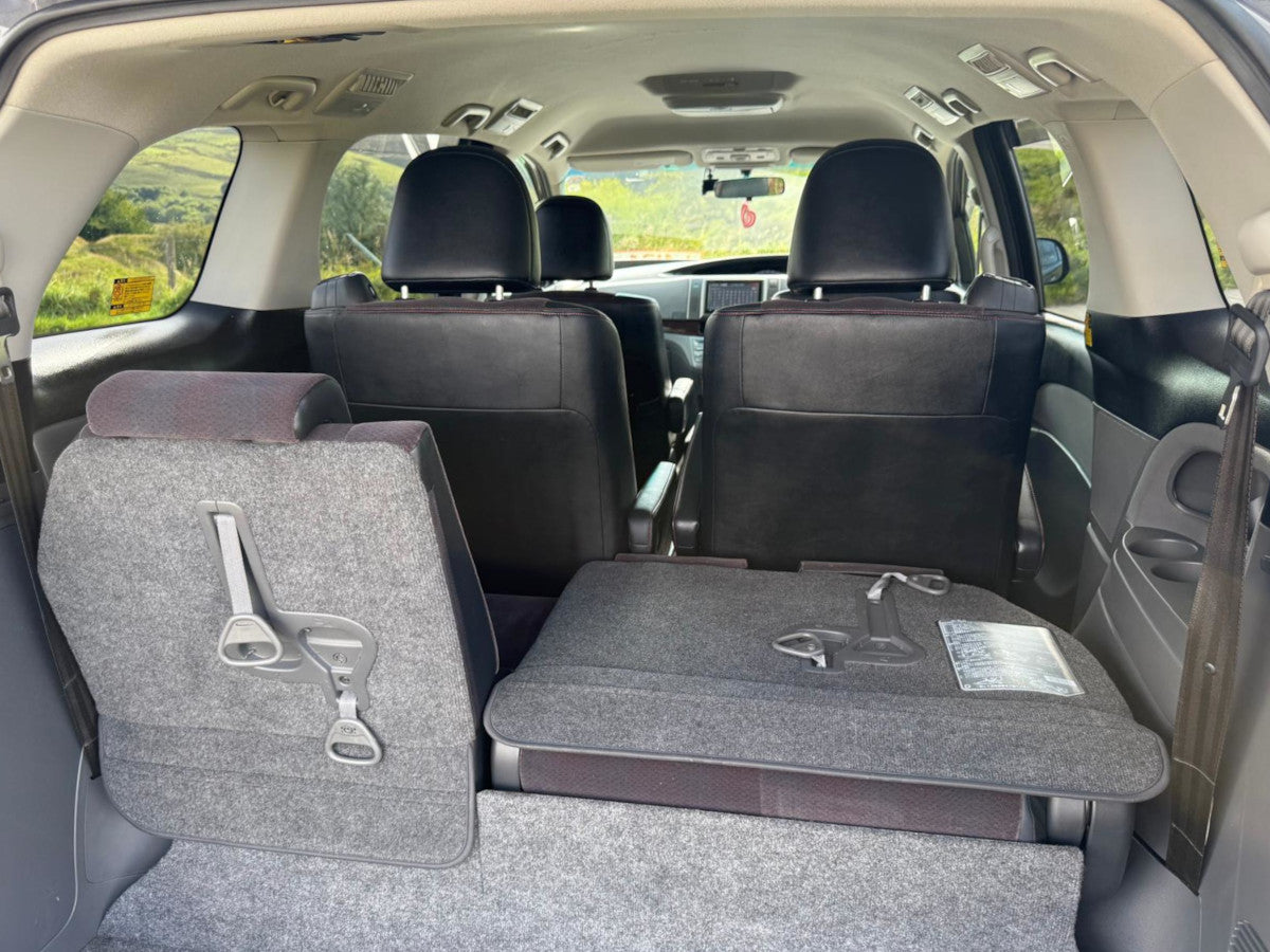 2012 Toyota Estima Aeras 2.4 Auto