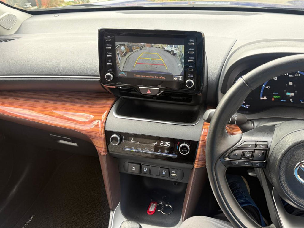 2022 Toyota Yaris Cross Hybrid Blue