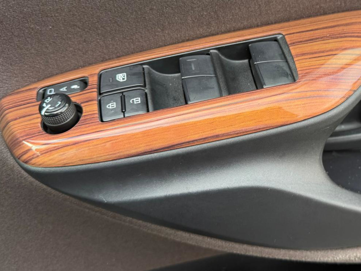 2022 Toyota Yaris Cross Hybrid Blue