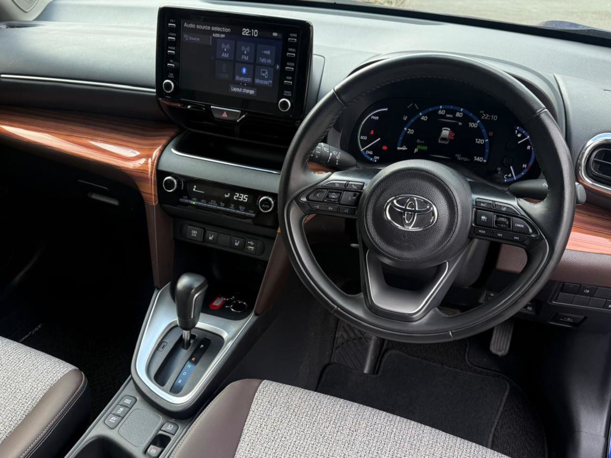 2022 Toyota Yaris Cross Hybrid Blue